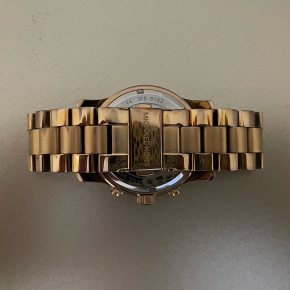 Michael Kors Runway Women's Watch - Picture 1 of 3